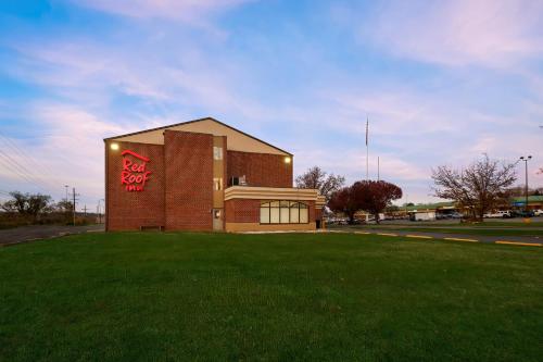 Red Roof Inn Martinsburg - Accommodation