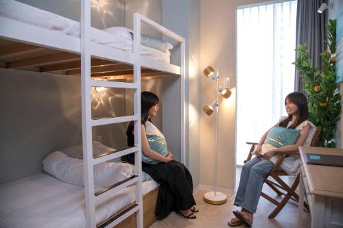 Twin Room with Bunk Beds and Shared Shower room in Glamping Tokyo Asakusa