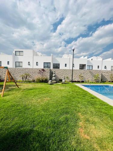 Casa en Fraccionamiento Privado con alberca Casa en Fraccionamiento Privado con alberca