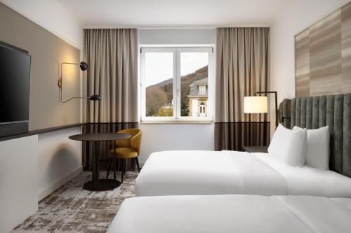 room detail thumbnail 1