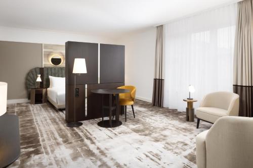 room detail thumbnail 0