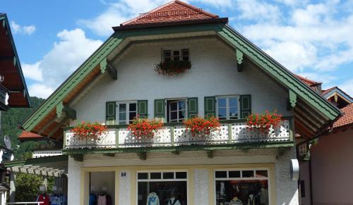 Ferienwohnungen Schneiderhäusl - Apartment - Ruhpolding