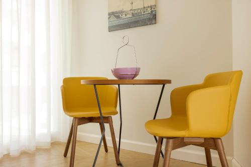 Small One-Bedroom Apartment with Terrace image 10