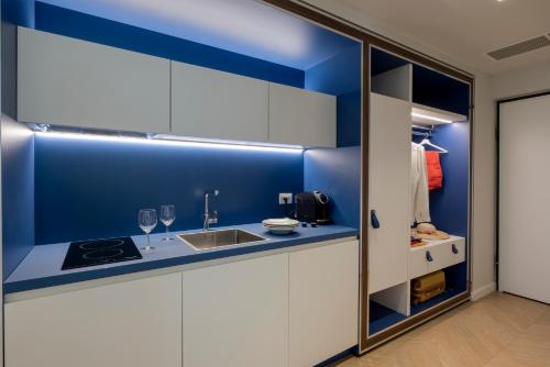 Small One-Bedroom Apartment with Terrace image 8