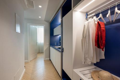 Small One-Bedroom Apartment with Terrace image 9