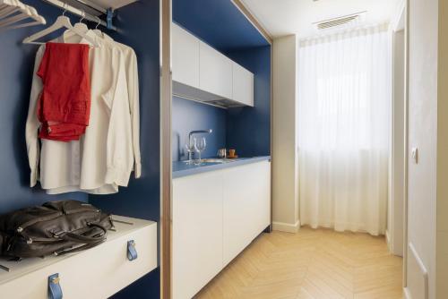 Small One-Bedroom Apartment with Terrace image 7