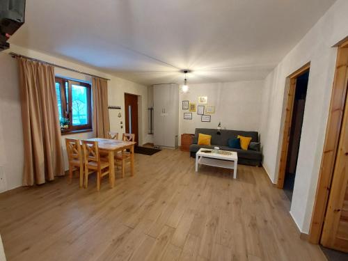 Zwardoniówka Apartamenty pod Orawcową