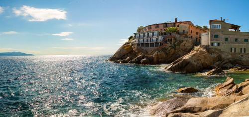 A szálláshely kívülről, Hotel Saraceno in Giglio Island