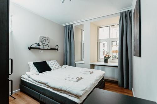Cosy Central Studio Apt. - Near Old Town Room Type - One-Bedroom Apartment