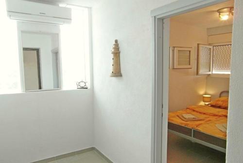 Vis Mirja Apartment 2 - image 12