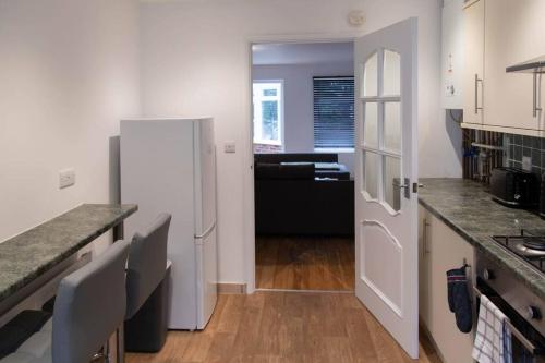 Spacious House in Brighton with large garden and free parking in Woodingdean