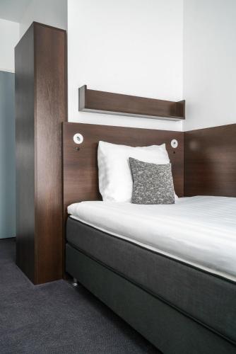 Single Room image 2