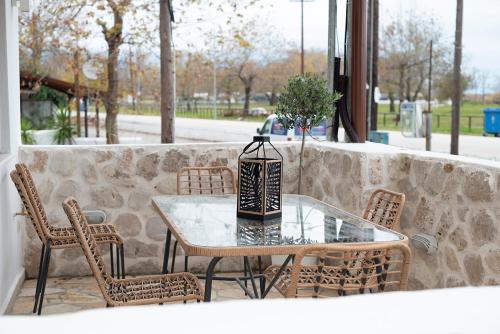 Leaves & Waves in 史圖米奧