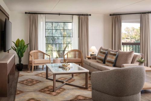 The Scottsdale Resort & Spa, Curio Collection by Hilton