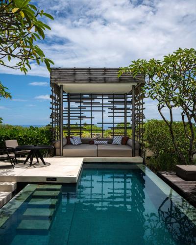 One-Bedroom Panoramic Pool Villa