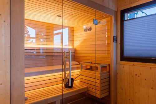 Superior Chalet Nr. 1 with Sauna and Hot Tub
