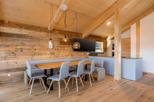 Superior Chalet Nr. 5 with Sauna and Hot Tub