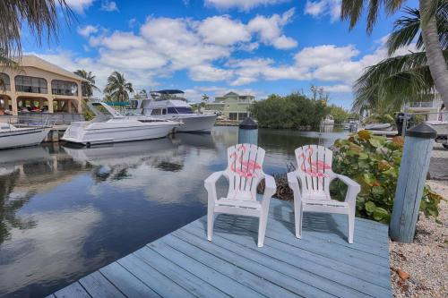 Bayside Key Largo Canal Home with Dock/ Jacuzzi/ Pool.  Lift not include in Key Largo, USA