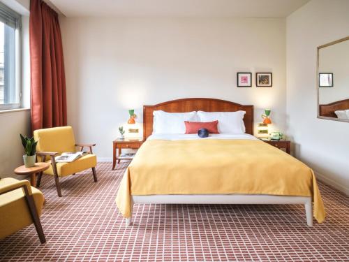 room detail thumbnail 0