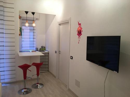 MILAN NICE APARTMENT WITH PARKING CLOSE TO THE METRO