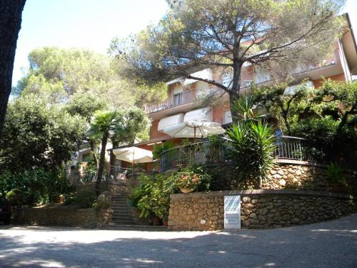 Accommodation in Quercianella