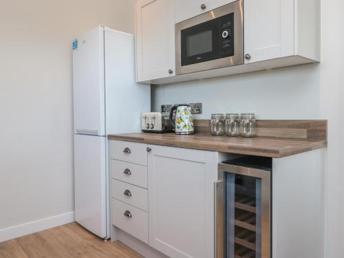 Exterior view, Primrose Lodge in Dartmouth