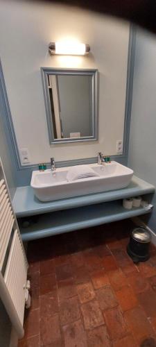 Two-Bedroom Apartment image 5