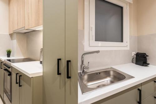One-Bedroom Apartment image 6