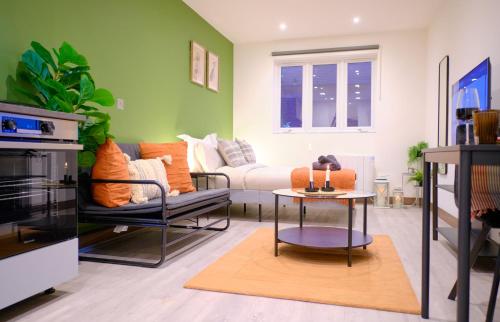 GoldersGreen Apartments by Sleepy, London