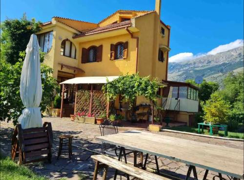 Villa Alberto - Apartment - Sulmona