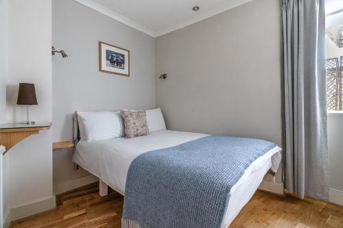 Harlingford Hotel – London, 