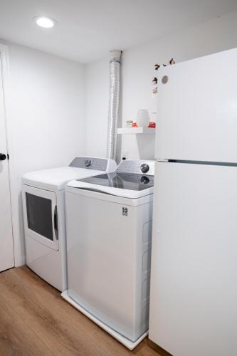 Newly-renovated 5BR home near UVA, Downtown, i64 Newly-renovated 5BR home near UVA, Downtown, i64