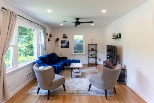 Newly-renovated 5BR home near UVA, Downtown, i64 in Charlottesville, USA