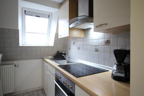 廚房, homie stay schiestlstraße - Moderne Dachgeschosswohnung mit 2 Schlafzimmern in 林德萊斯穆勒