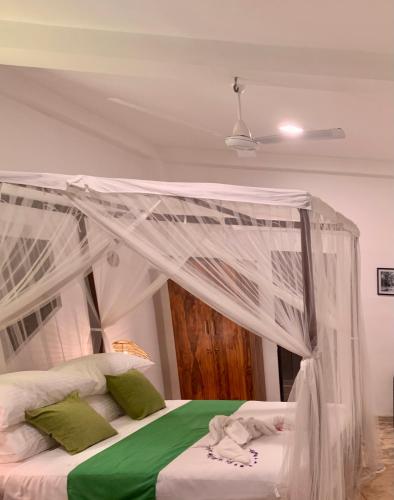 Double Room image 10