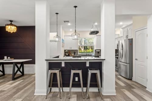 Lakeview Retreat: Perfect for Events or just relax in Port Richey