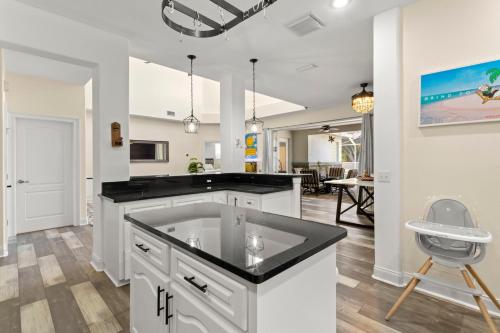 Lakeview Retreat: Perfect for Events or just relax in Port Richey