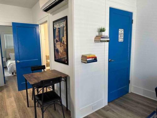 One-Bedroom Apartment image 2