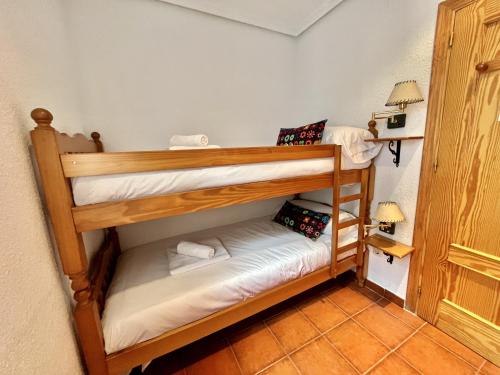 4 bunk beds