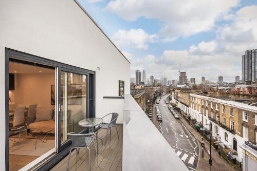 Urban Oasis with Views in Old St