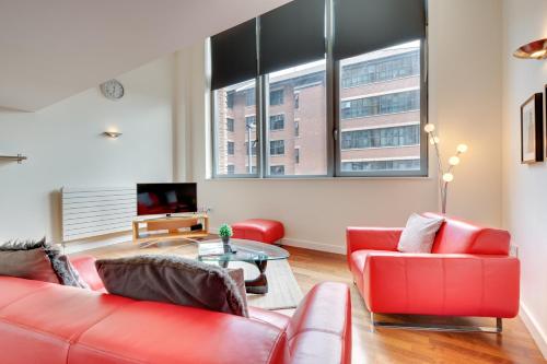 Week2Week Newcastle City Centre Apartment - image 6