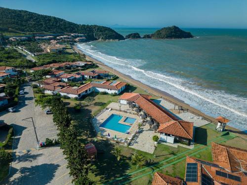 Bz60 House in a condominium right on the sand