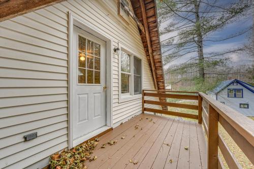Spacious Ludlow Hideaway Less Than 1 Mi to Okemo Mountain! in Ludlow, USA
