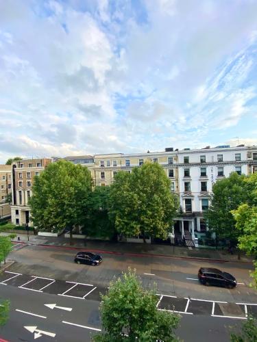 Luxury Studio Kensington London - 24 7 Security - main image