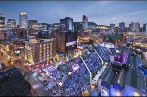 Cozy 1BR in Vieux-Longueuil +parking 14min Downtown in Longueuil (QC)