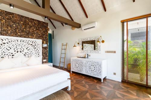 Golden Beach Resort  in Koh Rong