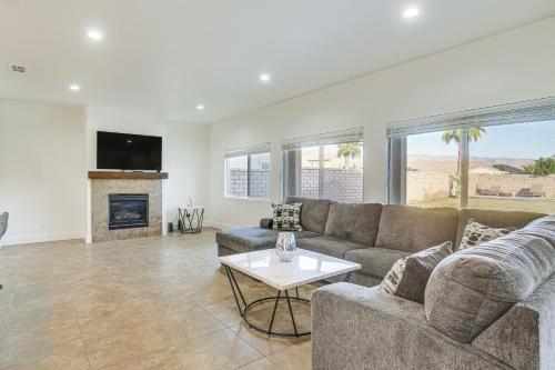 Pet-Friendly Indio Home Pool, Jacuzzi and Fire Pit! in Indio, USA