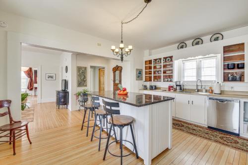 Tasteful Gardiner Triplex Near Downtown Augusta!