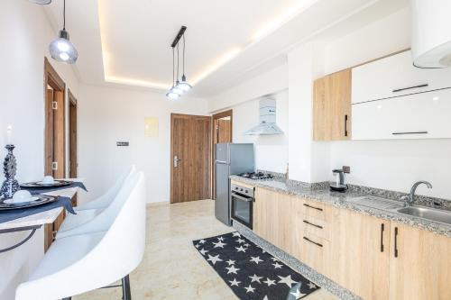 Modern & Charming Apartment in the City Center, Марракеш (фото 10)