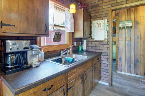 Cozy Markesan Cabin about 2 Mi to Green Lake Access! in Green Lake, USA